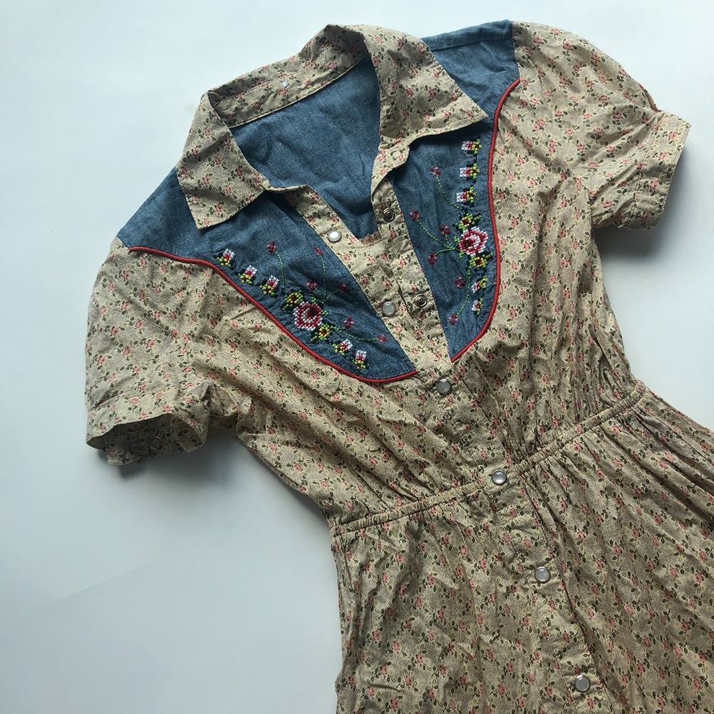 Western Style Embroidered Floral Mini Dress